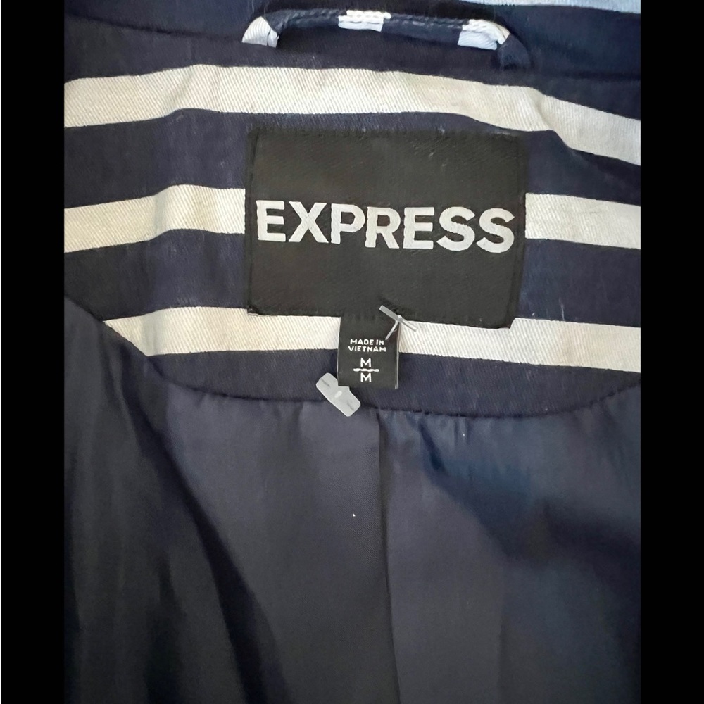 Express Rain Jacket/Trench Coat 🌤️🌦️ - Picture 5 of 7